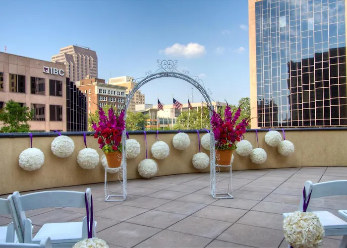 Embassy Suites San Antonio Riverwalk-Downtown